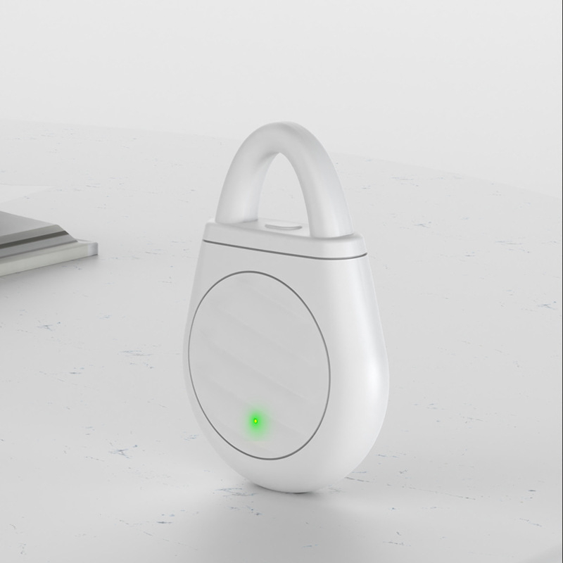 ‼️No more trouble from birds, beasts and locusts！Portable Ultrasonic Bird Repellent Keychain