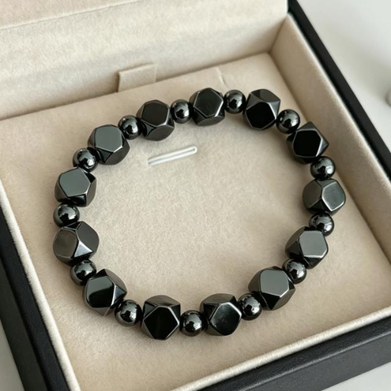 🎉 2026 Sale — Over 24,000 Sold! 💎 Vintage Stone Beads, Modern Edge – Effortless Style That Fits Every Wrist! ✨
